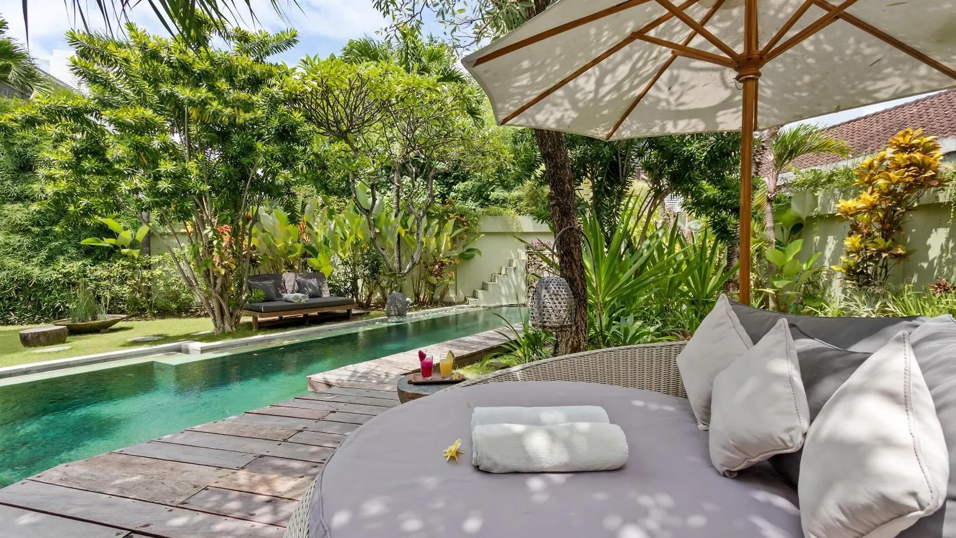 Villa Shantika By Villa Finder Seminyak