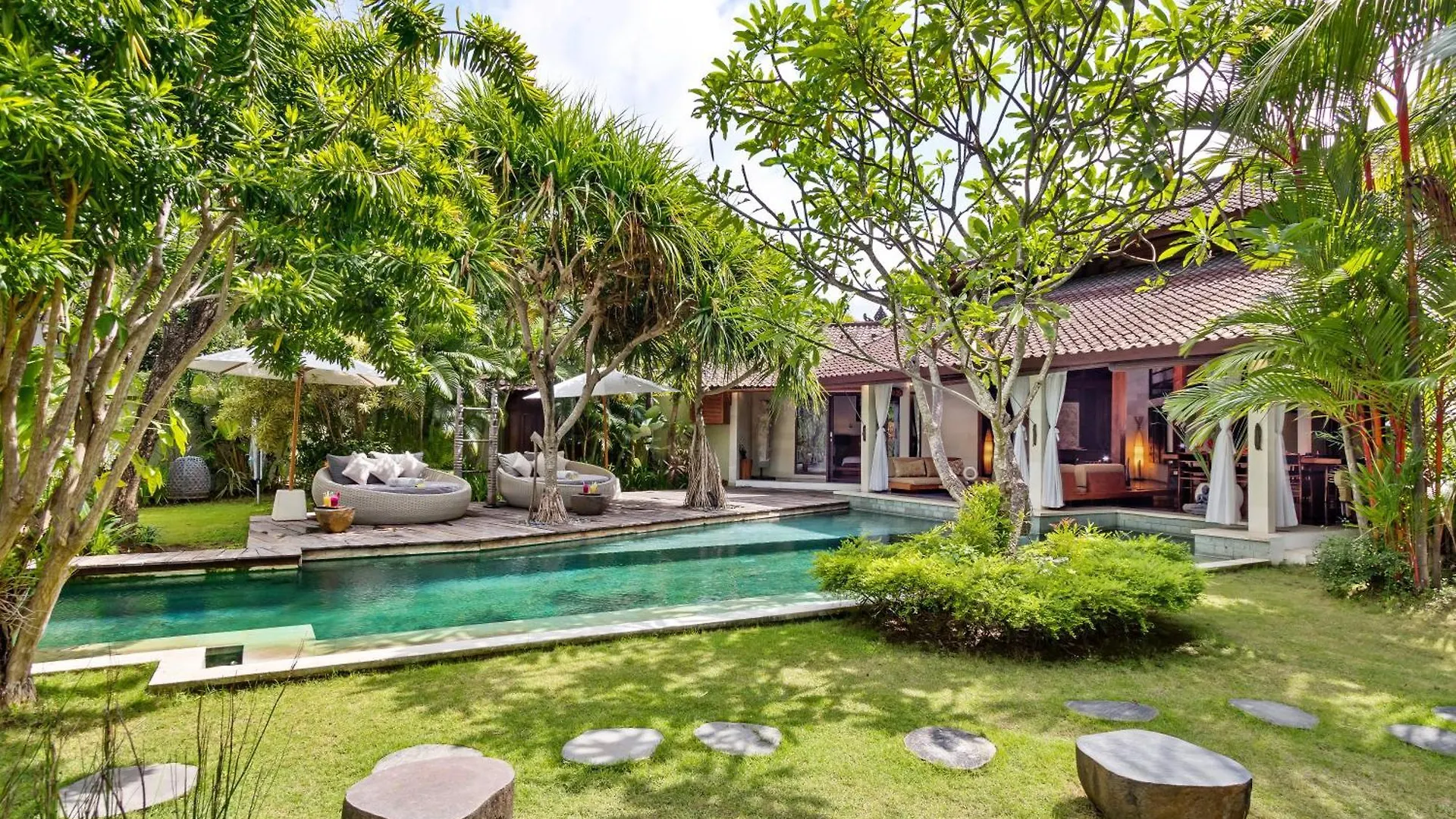 Villa Shantika By Villa Finder Seminyak