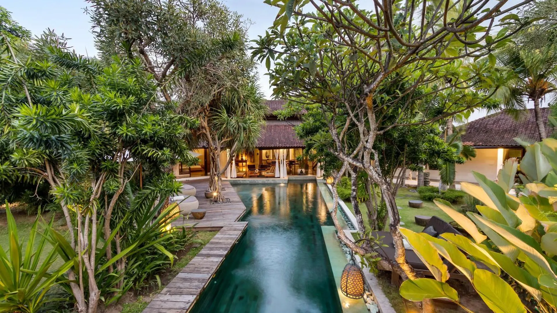 Villa Shantika By Villa Finder Seminyak