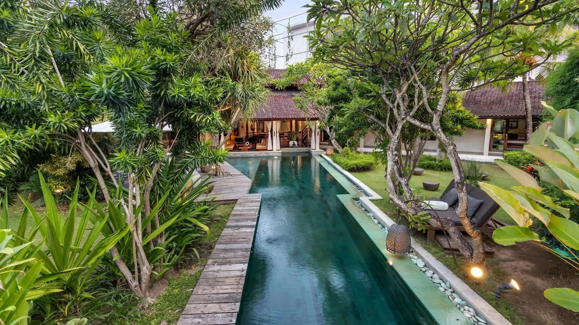 Contactos de Villa Shantika By Villa Finder