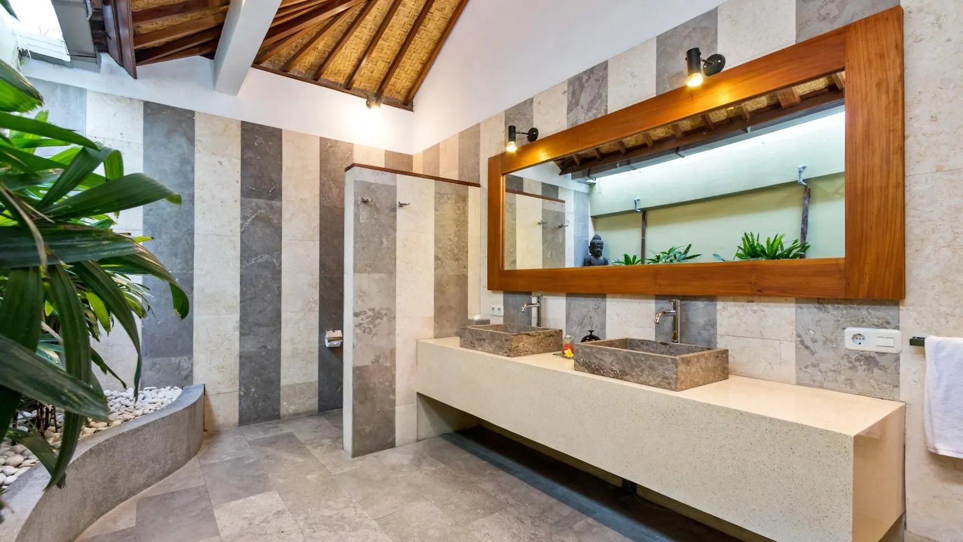 Villa Shantika By Villa Finder Seminyak Indonesia