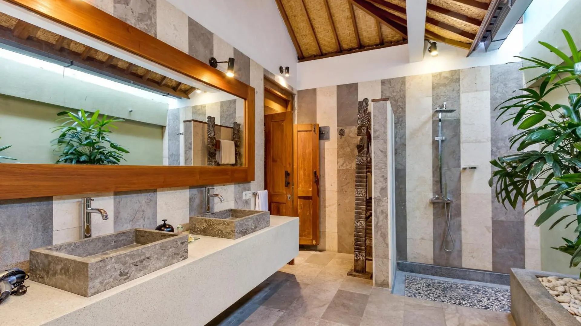 Villa Shantika By Villa Finder Seminyak